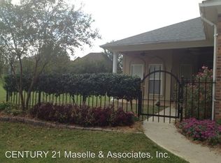 120 Courtyards Dr, Pearl, MS 39208