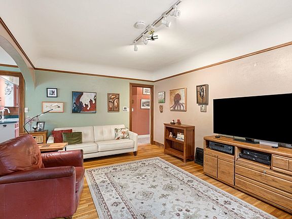 5th image of 3210 E 16th Ave