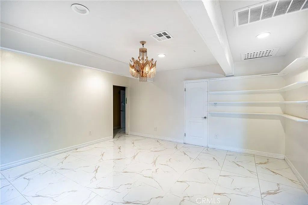 4 bed, 2784 sqft, $4,495 — Photo 3