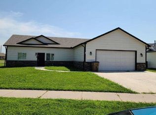 724 N Redbud Ave, Valley Center, KS 67147