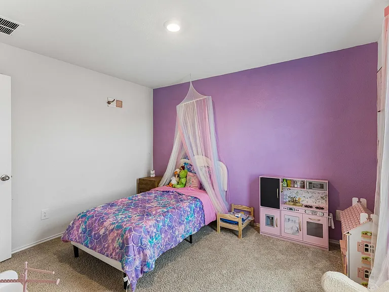 343 Sickle Loop — Photo 30