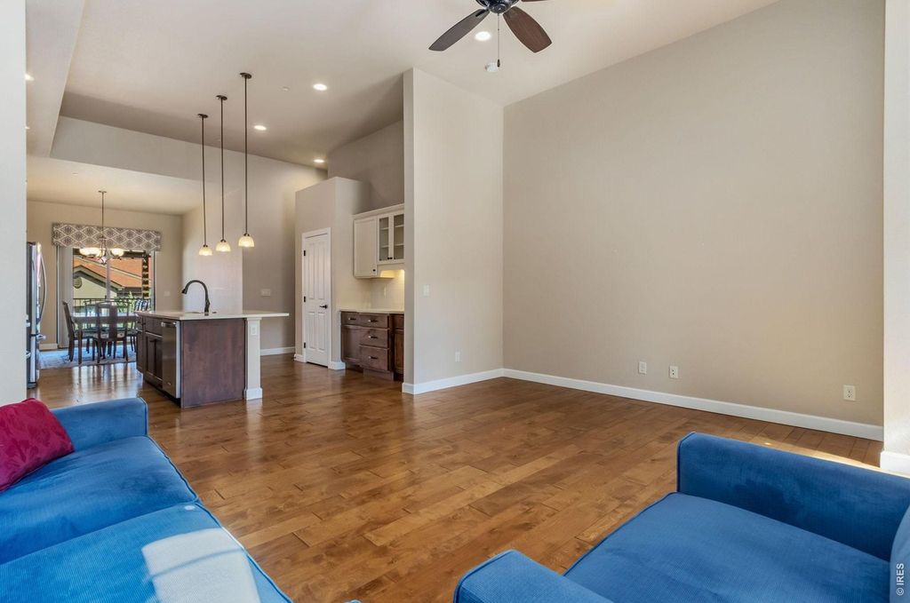 1011 Sabatino Ln