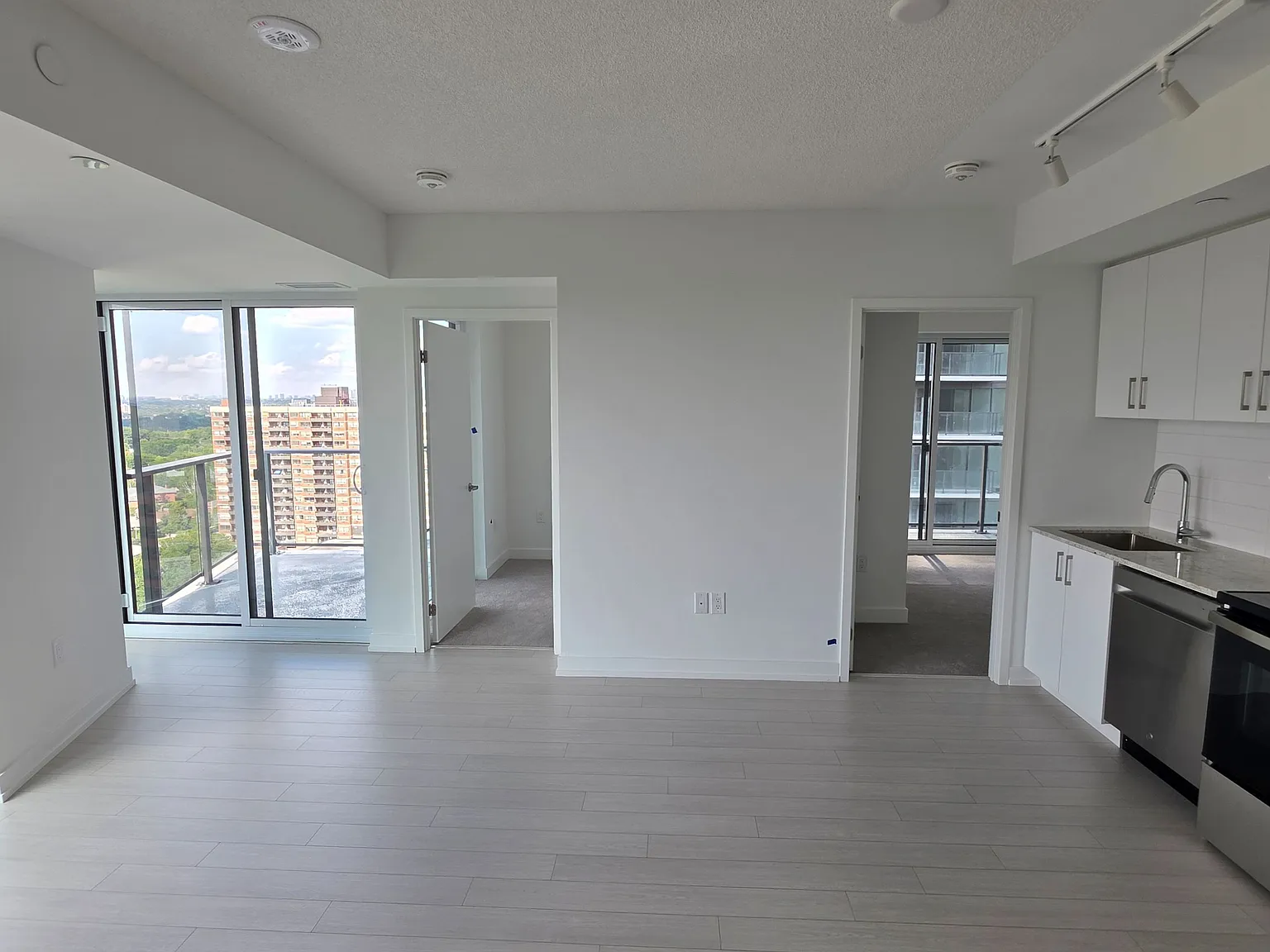 2 bed, $2,395 — Photo 4