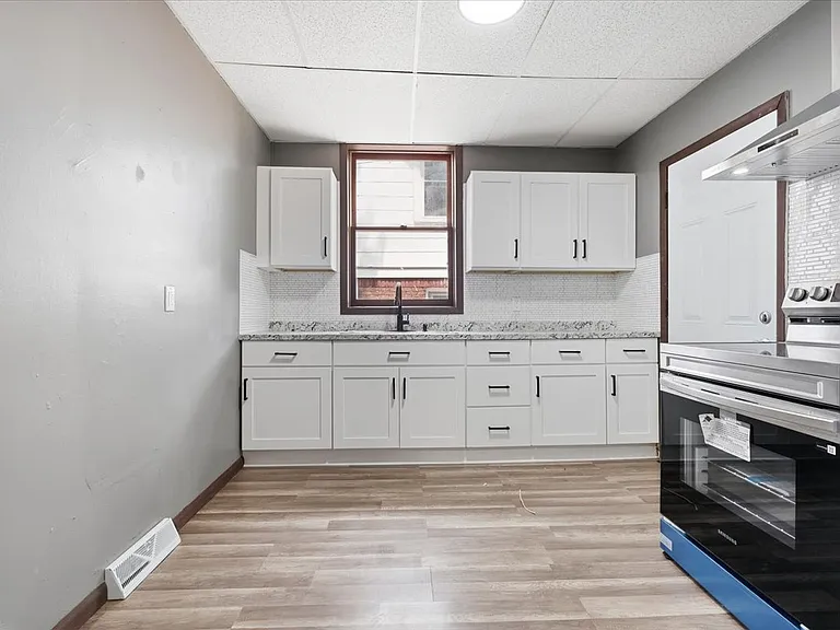 142 Western Ave — Photo 5