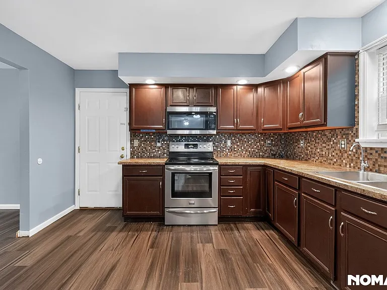 122 Saw Mill Rd — Photo 10