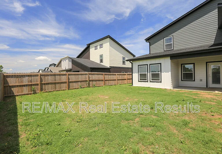 1401 Poigai Way #1 — Photo 31