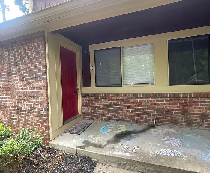 18 Country Place Ct — Photo 2