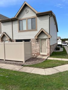 50471 Bay Run N, Chesterfield, MI, 48047