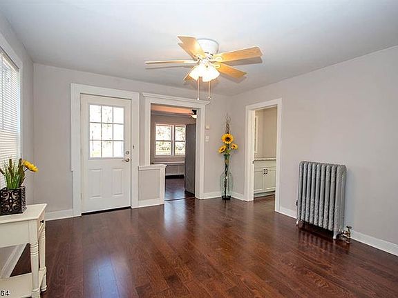 3rd image of 5 Munson St