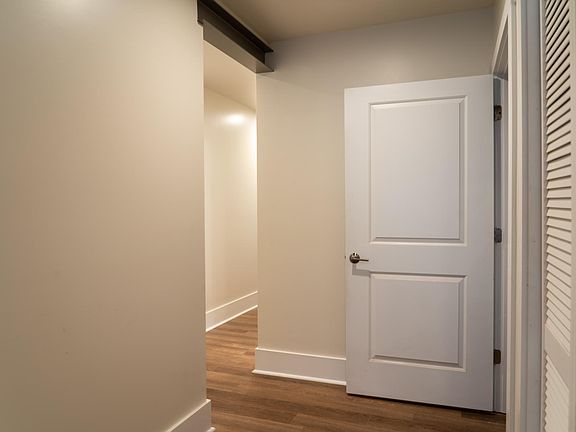 5th image of 816 William St APT E