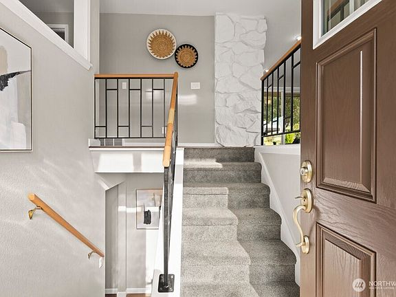 2nd image of 10121 Crescent Valley Drive NW