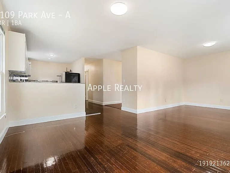 1109 Park Ave #A — Photo 7