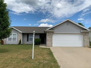 676 Stag Dr, Warsaw, IN 46582