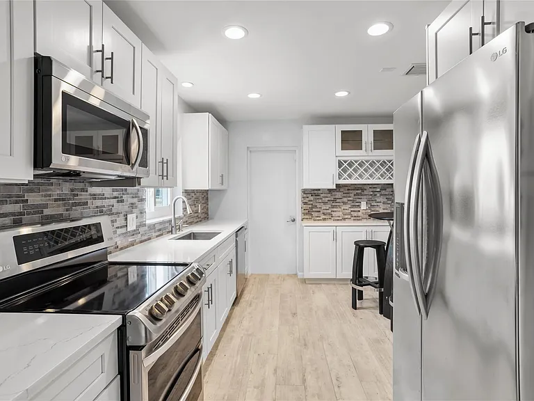 6579 Country Ln — Photo 3
