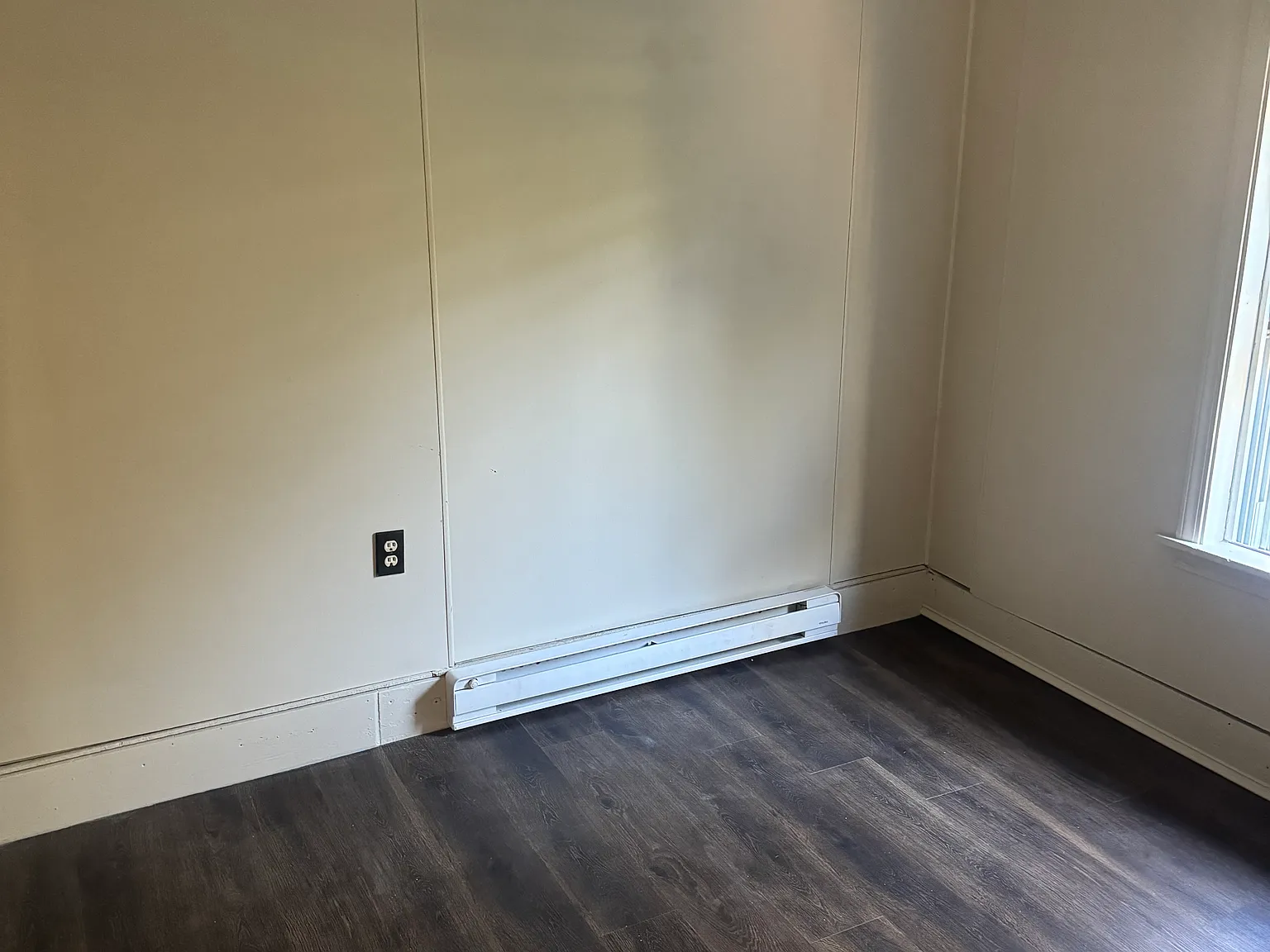 1 bed, 800 sqft, $1,050 — Photo 4