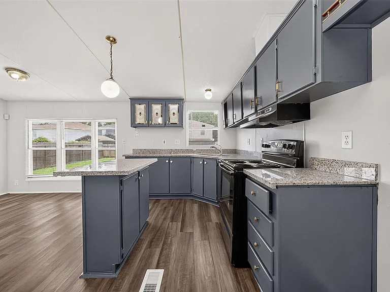 20306 Mountaindale Dr — Photo 14