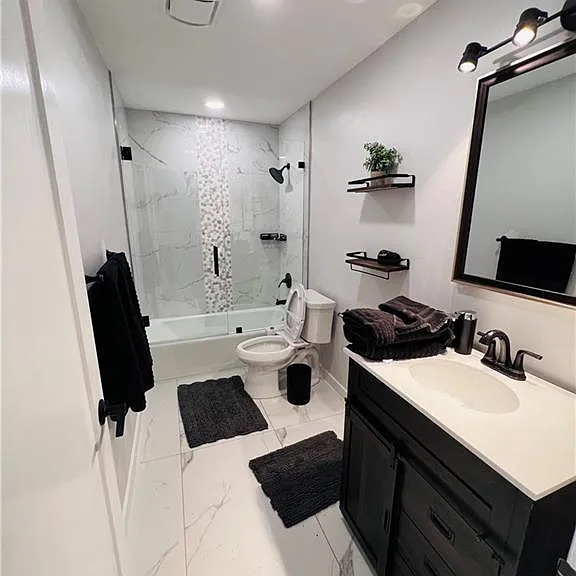 4439 Parrot Ave — Photo 7