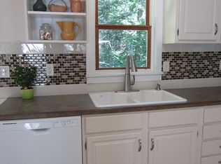 5 Spruce Ln, Center Ossipee, NH 03814