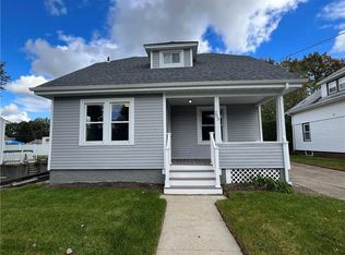 203 River Rd, Lincoln, RI 02865