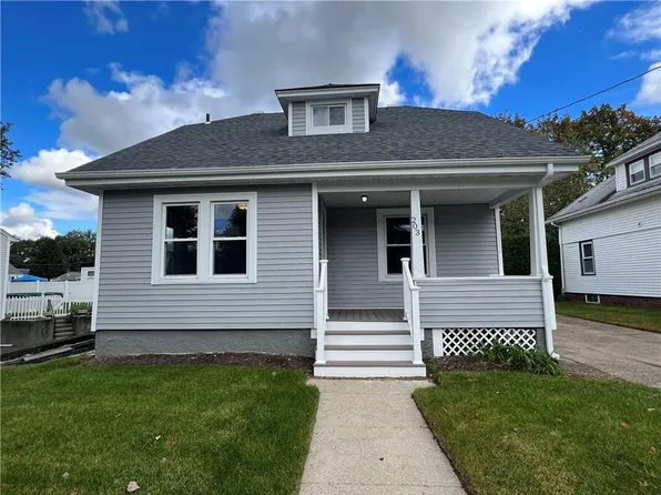 203 River Rd, Lincoln, RI 02865