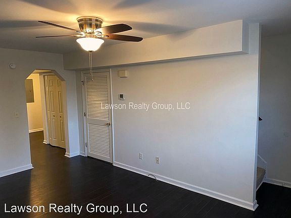 3rd image of 2019 Wallace Ave NE