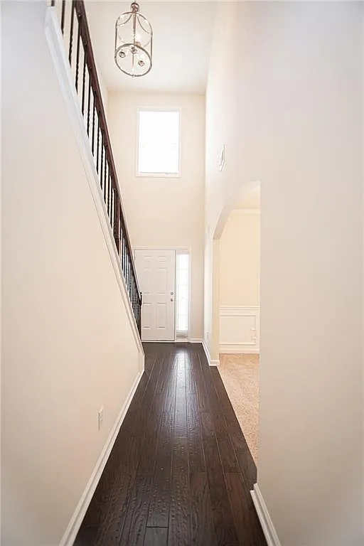 5 bed, 3.0 bath, 2800 sqft, $3,000 — Photo 3