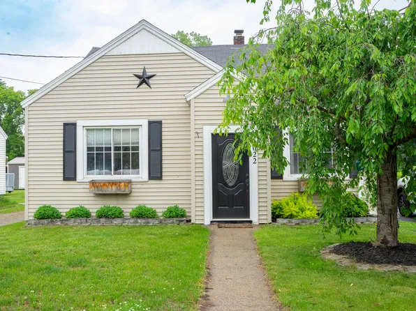 1022 Mason St, Morrisonville, NY 12962