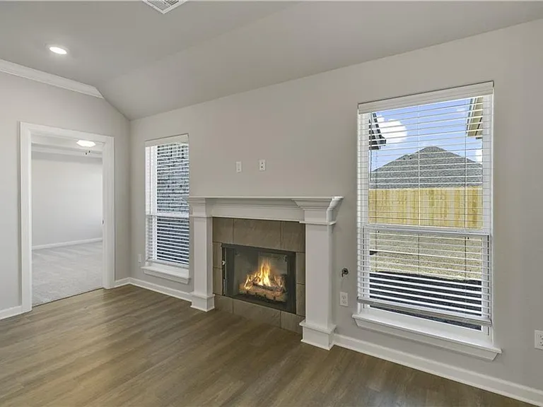 460 Willow Dr — Photo 4