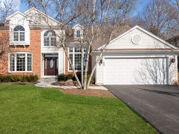 63 S Royal Oak Dr, Vernon Hills, IL 60061