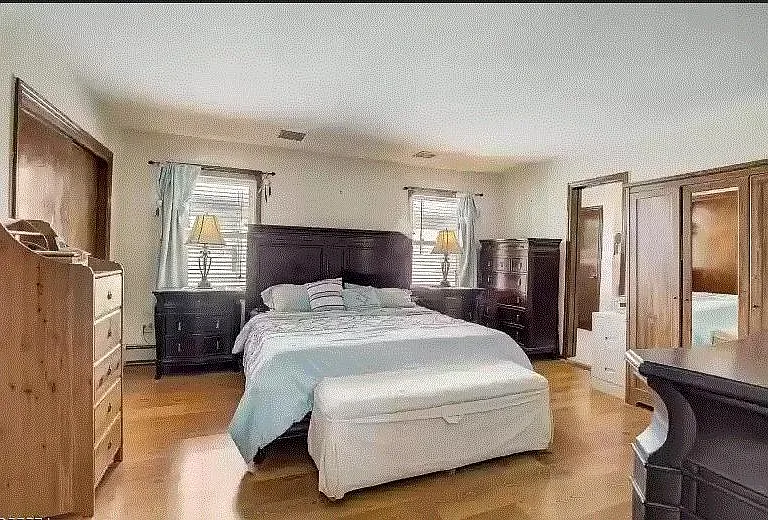 505 Linden Ave — Photo 4