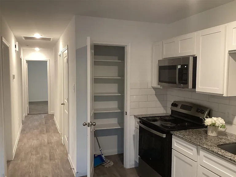 16528 Jasmine Marie Pl — Photo 13