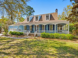 29 Tuscarora Ave, Beaufort, SC 29907