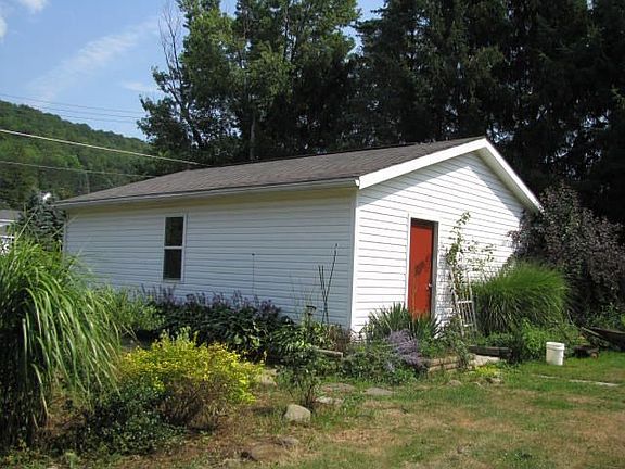 Side View Garage from yard