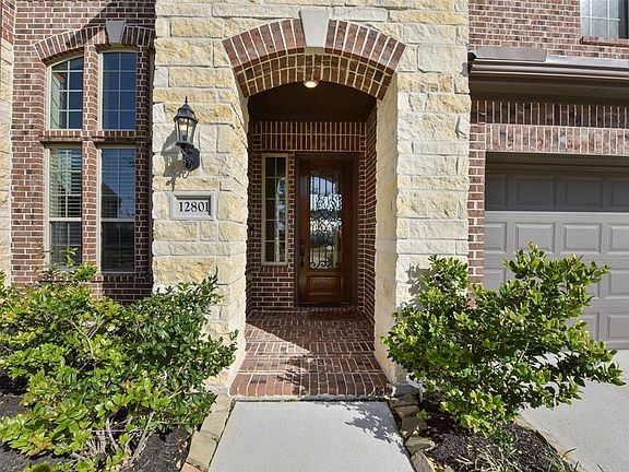 2nd image of 12801 Flora Manor Drive