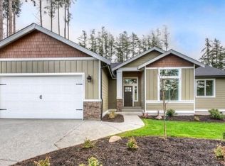 136 Woodland Dr, Camano Island, WA 98282