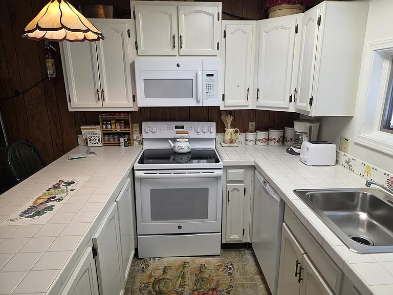 280 3rd Ave #21 — Photo 5