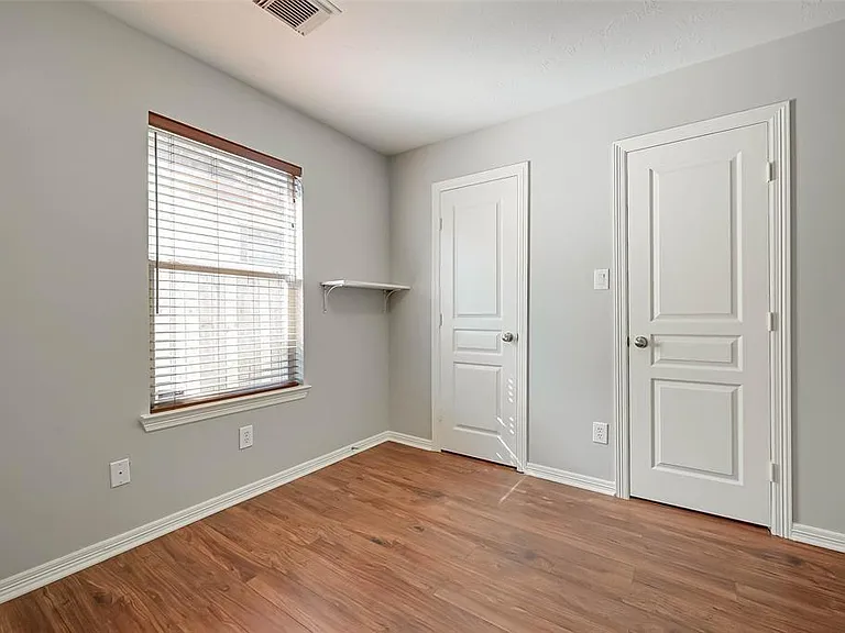 3508 Garrow St — Photo 11