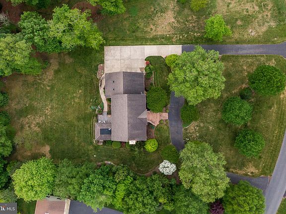 4th image of 105 Creekside Dr