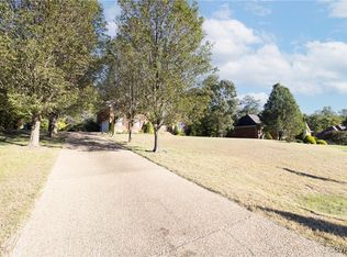 10649 Michmar Dr, Chester, VA 23831