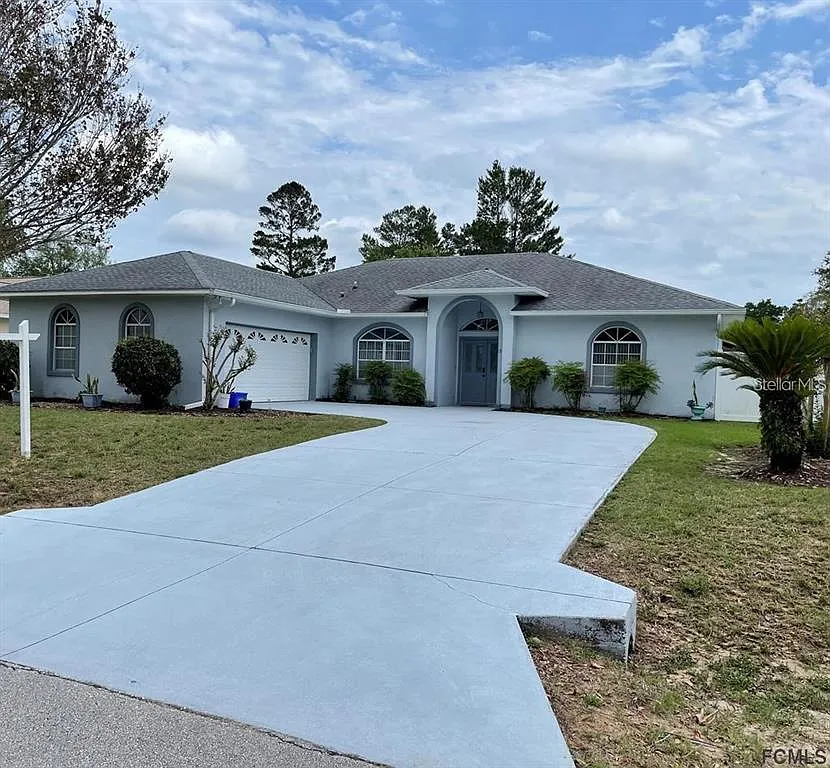 3 bed, 2.0 bath, 1637 sqft, $2,100 — Photo 1