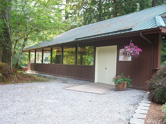 5th image of 7137 Saint Helens Pl