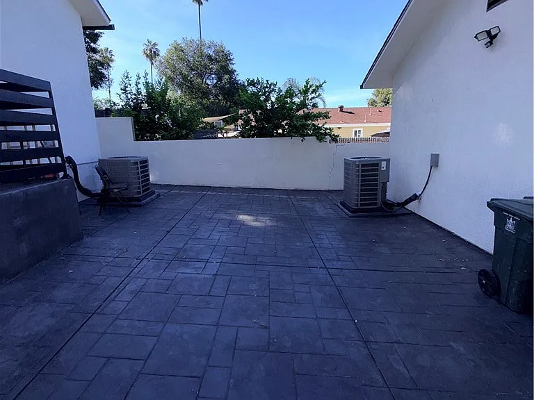 1664 Glen Ave — Photo 45