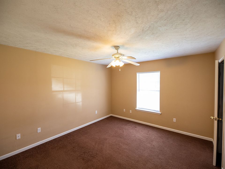1812-ESTHER-BEDROOM2
