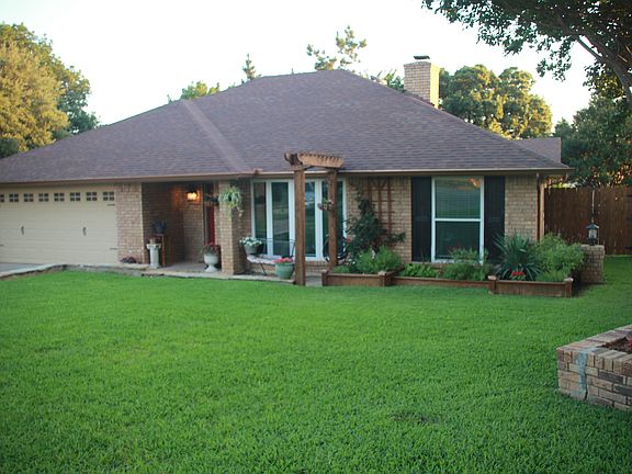 2nd image of 513 Cherry Ann Ct