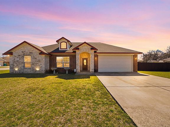 2nd image of 207 Hawk Rdg