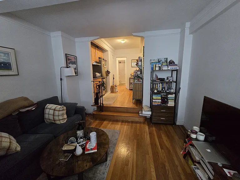 200 W 20th St #204 — Photo 5