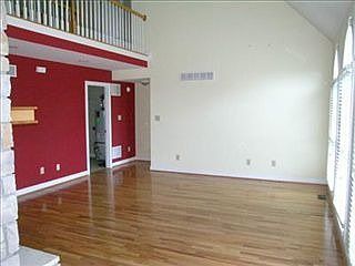 5th image of 2213 Dunhill Ln