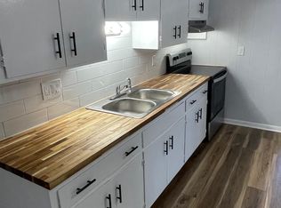 302 Pond St #1B, Woonsocket, RI 02895