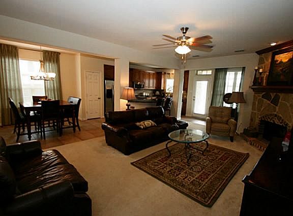 3rd image of 1110 Kirkwood Ln