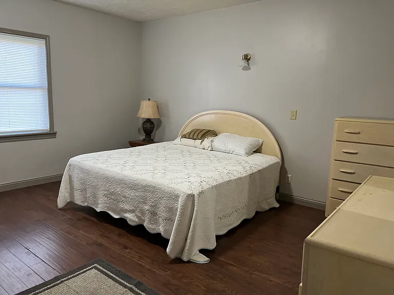 1158 Laurel St #1 — Photo 9